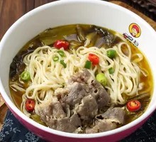 Sour Cabbage Beef Noodle Soup