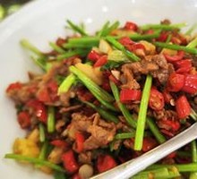 Stir-Fried Beef with Yellow Onion