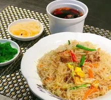 Taiwanese Fried Rice Noodles