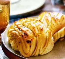 Grilled Flower Rolls with Mountain Mushrooms