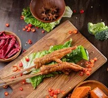 Braised Chicken Feet with Tiger Skin