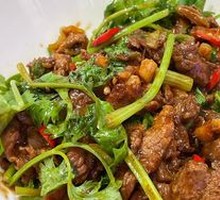 Cilantro Stir-Fried Beef Shank