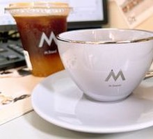 Plum Sparkling Americano