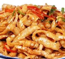 Stir-Fried Pork with Green Pepper and Knife-Cut Noodles