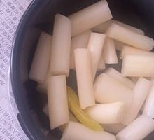 Pickled Pepper Lotus Stem