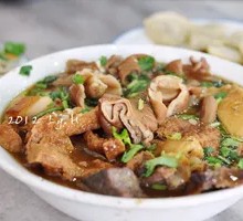 Braised Pork and Steamed Bun