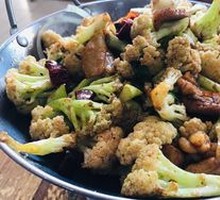 Spicy Cauliflower in Hot Pot