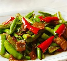 Hanging Pepper Pork Rice
