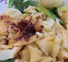 Hand-stretched Oil-Poured Noodles