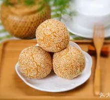Fried glutinous rice balls