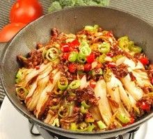 Spicy Pot-Braised Baby Bok Choy