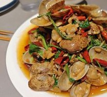 Spicy Stir-Fried Clams