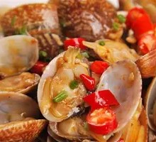 Spicy Stir-Fried Clams