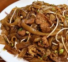 Dry-Fried Beef Rice Noodles