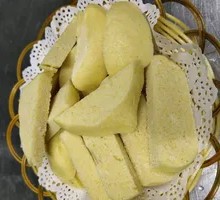 Crispy Steamed Bun with Stinky Tofu