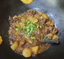 Stewed Chicken in Iron Pot