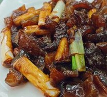 Braised Sea Cucumber with Green Onion
