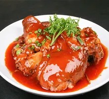 Braised Pork Elbow in Old Soup