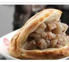 Braised Pork with Flatbread