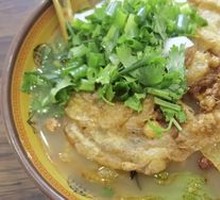 Fried Egg Snail Noodles