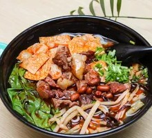 Beef Shank Rice Noodles with Snail Soup
