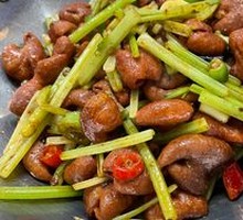 Spicy Pork Intestines Stir-fry