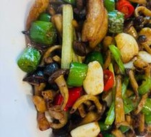 Stir-fried Nine Kinds of Mushrooms
