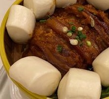 Steamed Pork with Rice Noodles