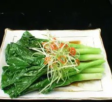 Steamed Bok Choy in White Sauce