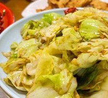 Stir-fried Pork Rind with Cabbage