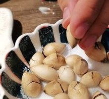 Salt-roasted Ginkgo Nuts