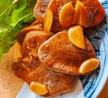 Pan-fried Beef Tongue with Garlic Slices