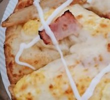 American-style Bacon & Potato Pizza