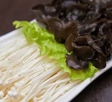 Enoki Mushroom and Wood Ear Salad