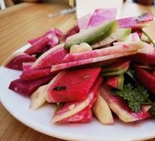 Cold-mixed radish salad