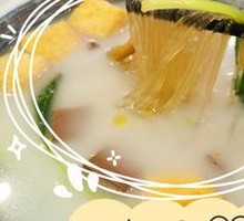 Duck Blood and Vermicelli Soup