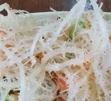Cold-mixed jellyfish strips