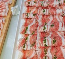 Goat Meat with Sand Onion