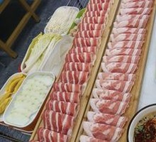 Fresh Sliced Beef with Big Knife