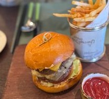 Milk Cheese Burger
