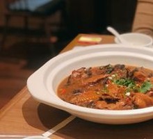 Stir-fried Chicken with Chanterelles