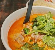 Herb Tomato Beef Noodles