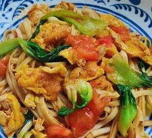 Tomato and Egg Fried Noodles