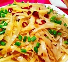 Shredded Potato Stir-Fried with Flatbread
