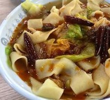 Beef Noodles with Wide Noodles