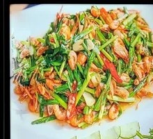 Stir-fried Leek with Small River Shrimp