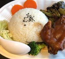 Pork Knuckle Rice