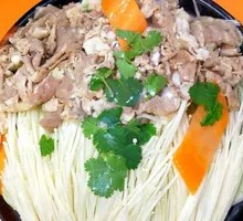 Beef and Enoki in Clay Pot