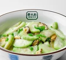 Stir-fried Loofah with Baby Abalone