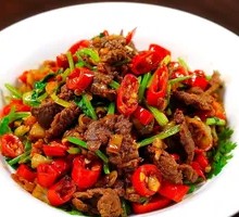 Stir-Fried Beef with Yellow Onion